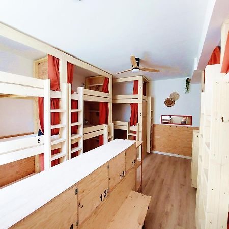 Coast - Utopy Hostel Биарриц Экстерьер фото